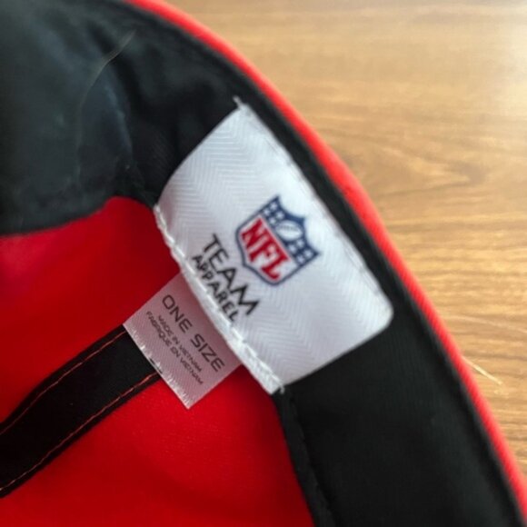 NFL New England Patriots Strap Back One Size Hat - Picture 3 of 3